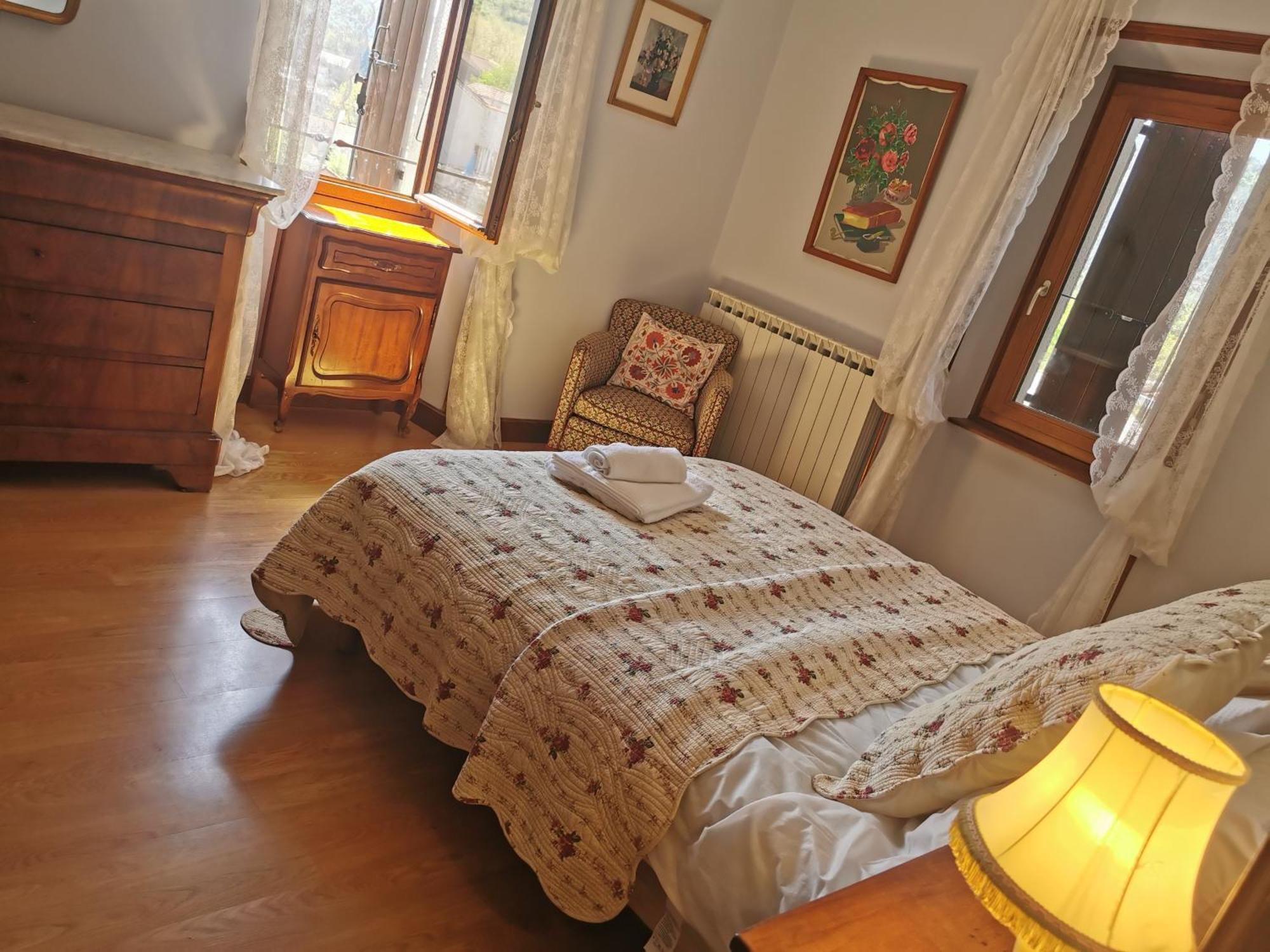 Mes Maisons: Luxury With Pool, Aircon, And Pet-friendly Amenities Holiday home