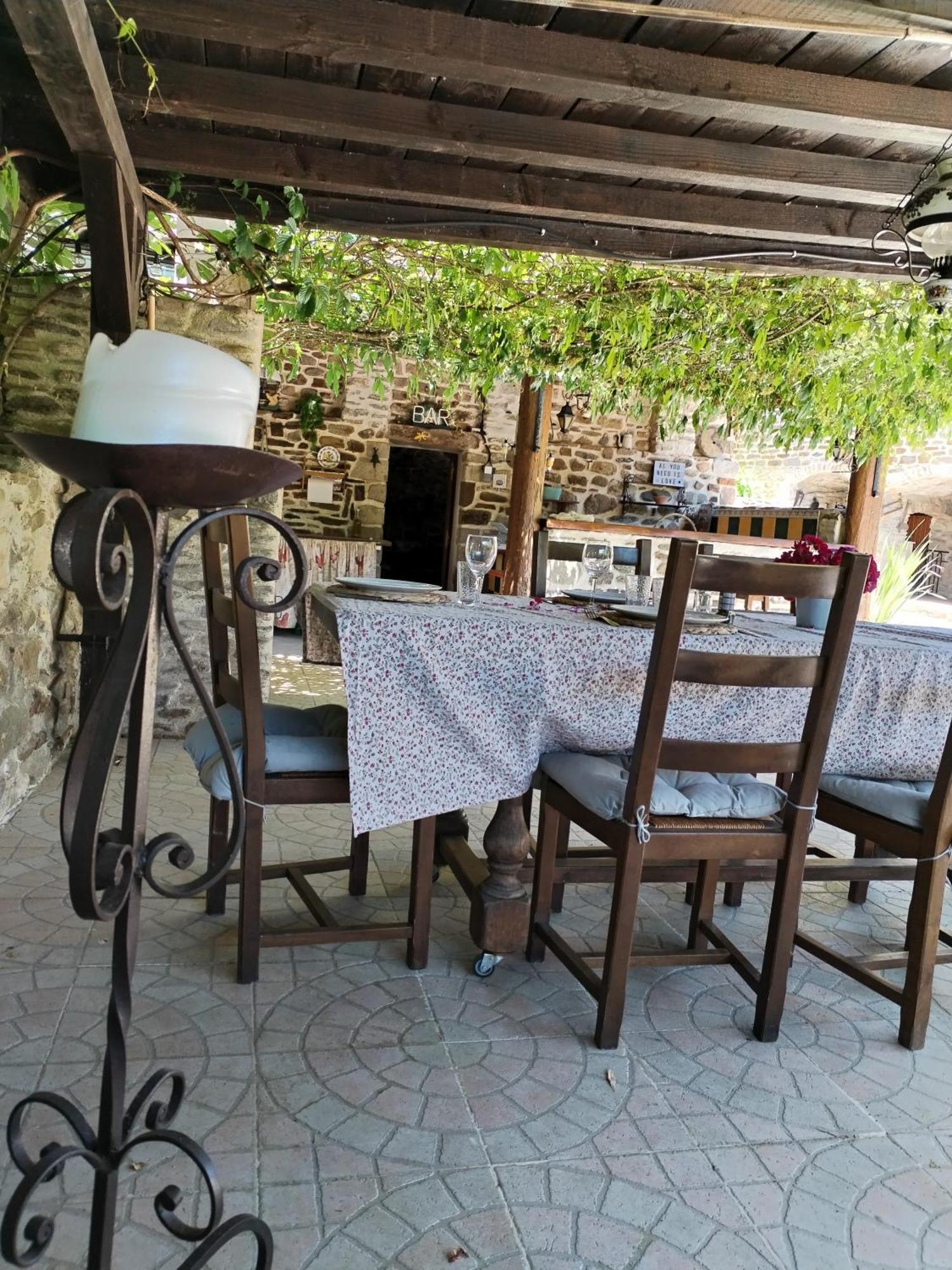 Mes Maisons: Luxury With Pool, Aircon, And Pet-friendly Amenities